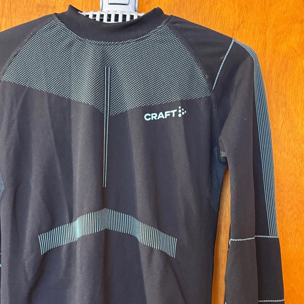 Craft Women’s Active Intensity Baselayer Crew - Picture 5 of 8